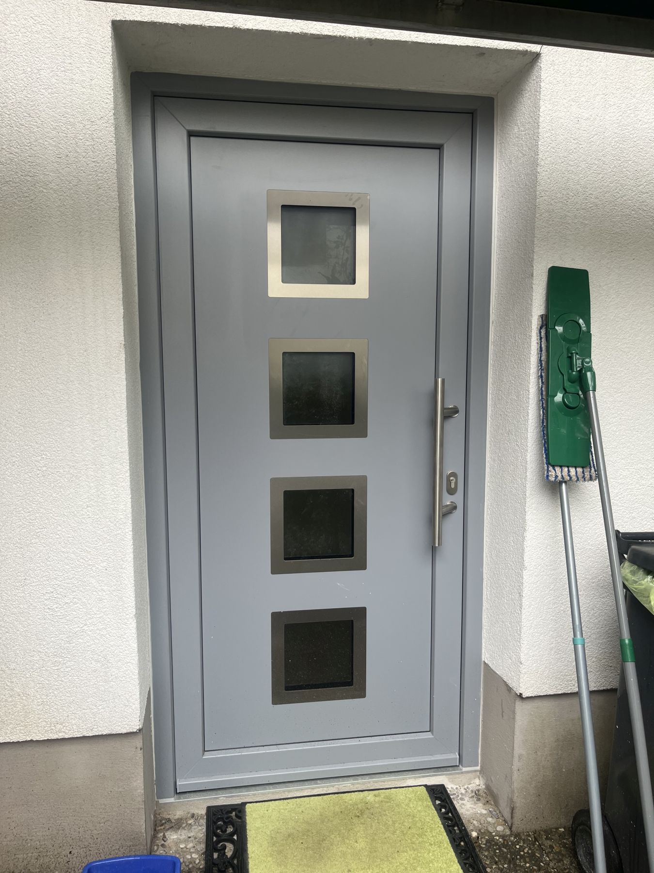 Haus- und Nebeneingangstüren vom montageteam oberbayern
