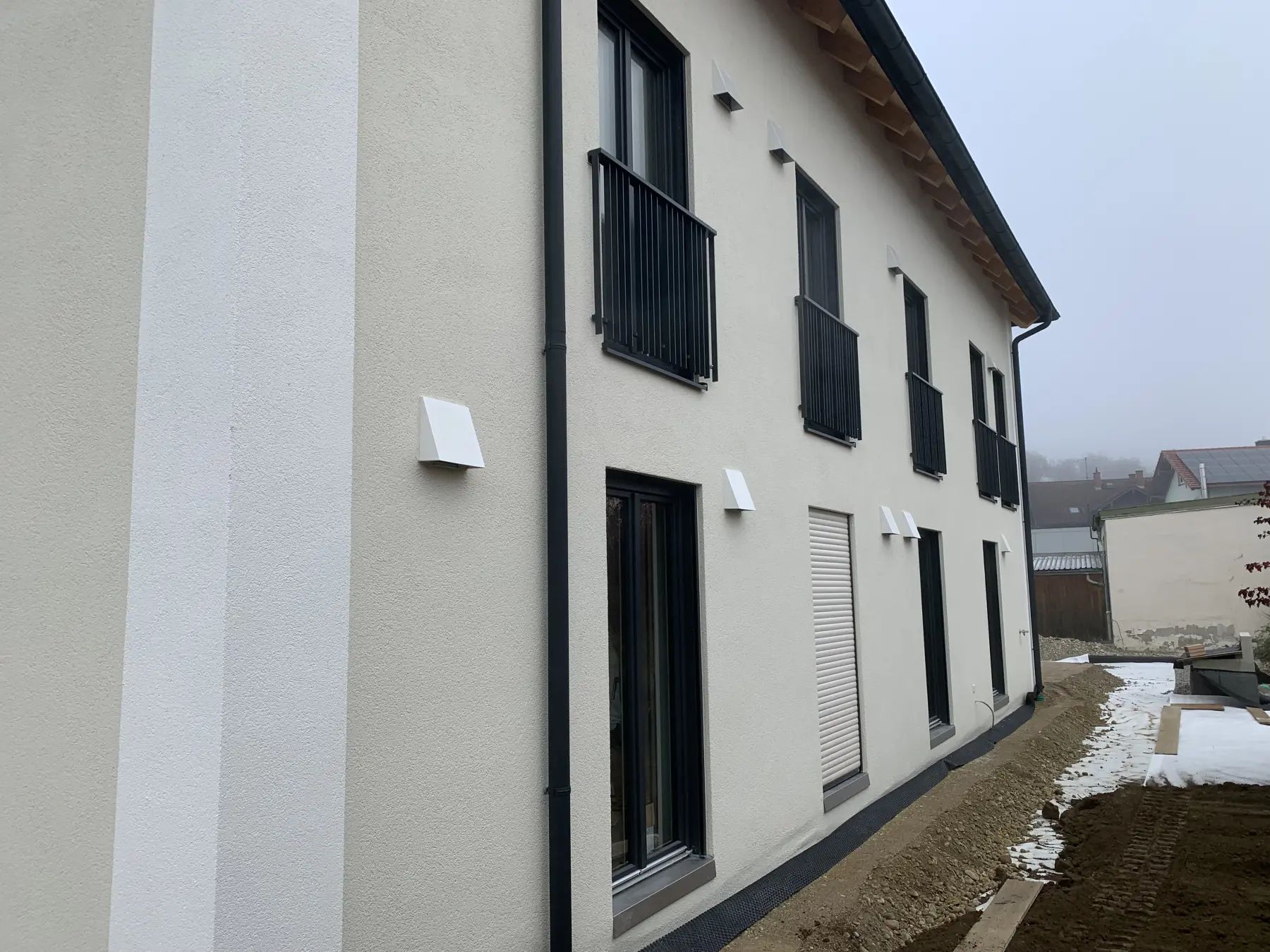 Fenster Haus & Nebeneingangstüren von montageteam oberbayern